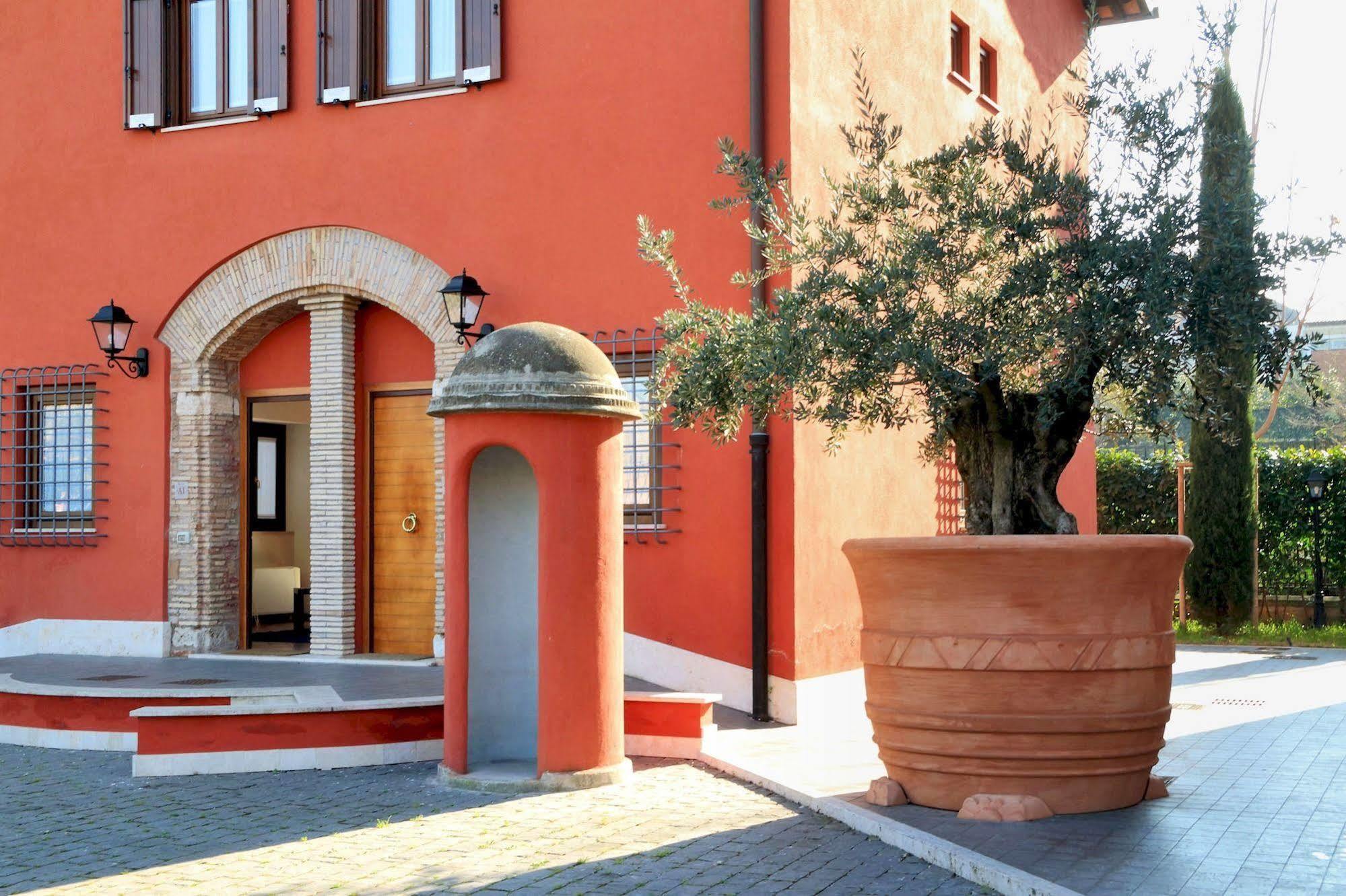 Borgo Papareschi Aparthotel Rome Exterior photo